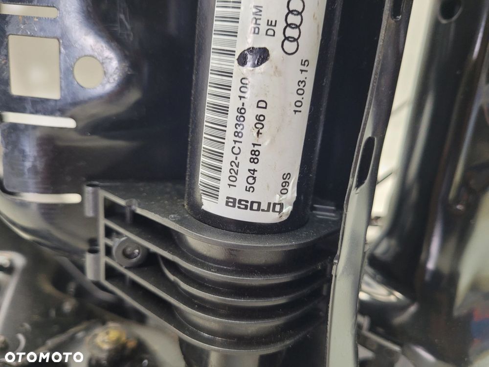 STELAŻ FOTELA PRAWY AUDI A3 8V 5Q4881046C 5Q4881106D - 8