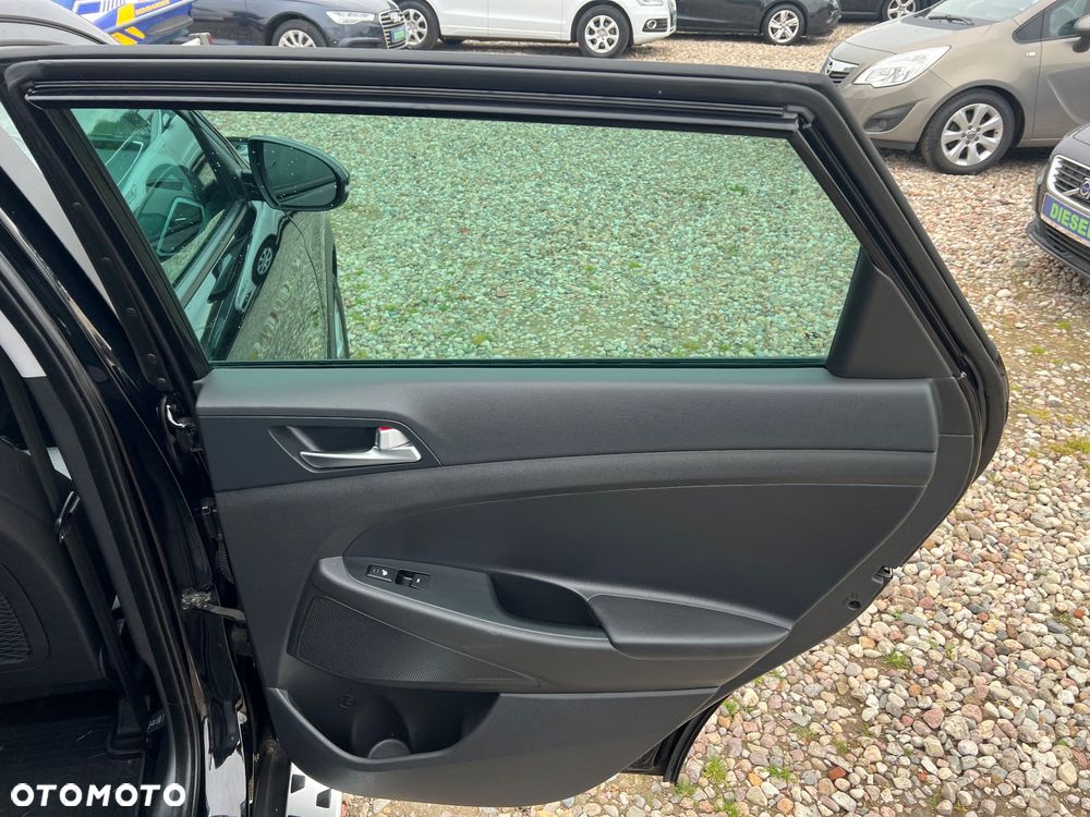Hyundai Tucson blue 1.7 CRDi 2WD Advantage - 26