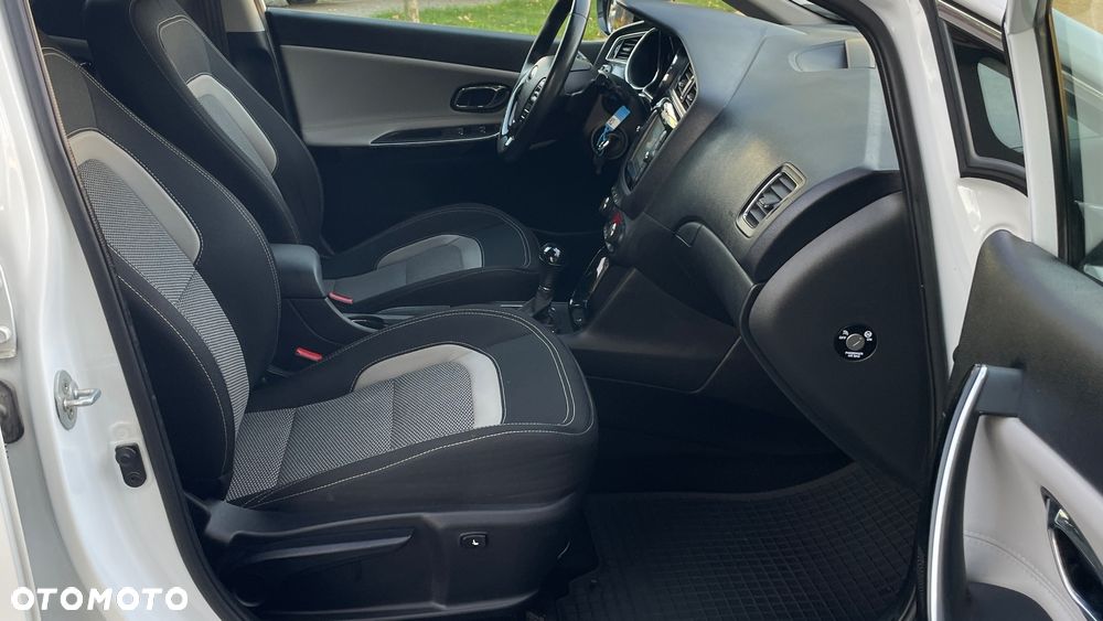 Kia Ceed - 28