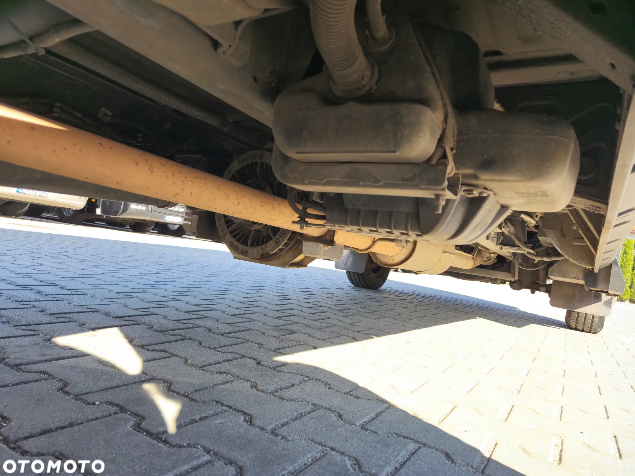 Iveco DAILY 65C18 / SPROWADZONE / 23 MIEJSCA/ KLIMATYZACJA/ WINDA DLA OSÓB NIEPEŁNOSPRAWNYCH - 34