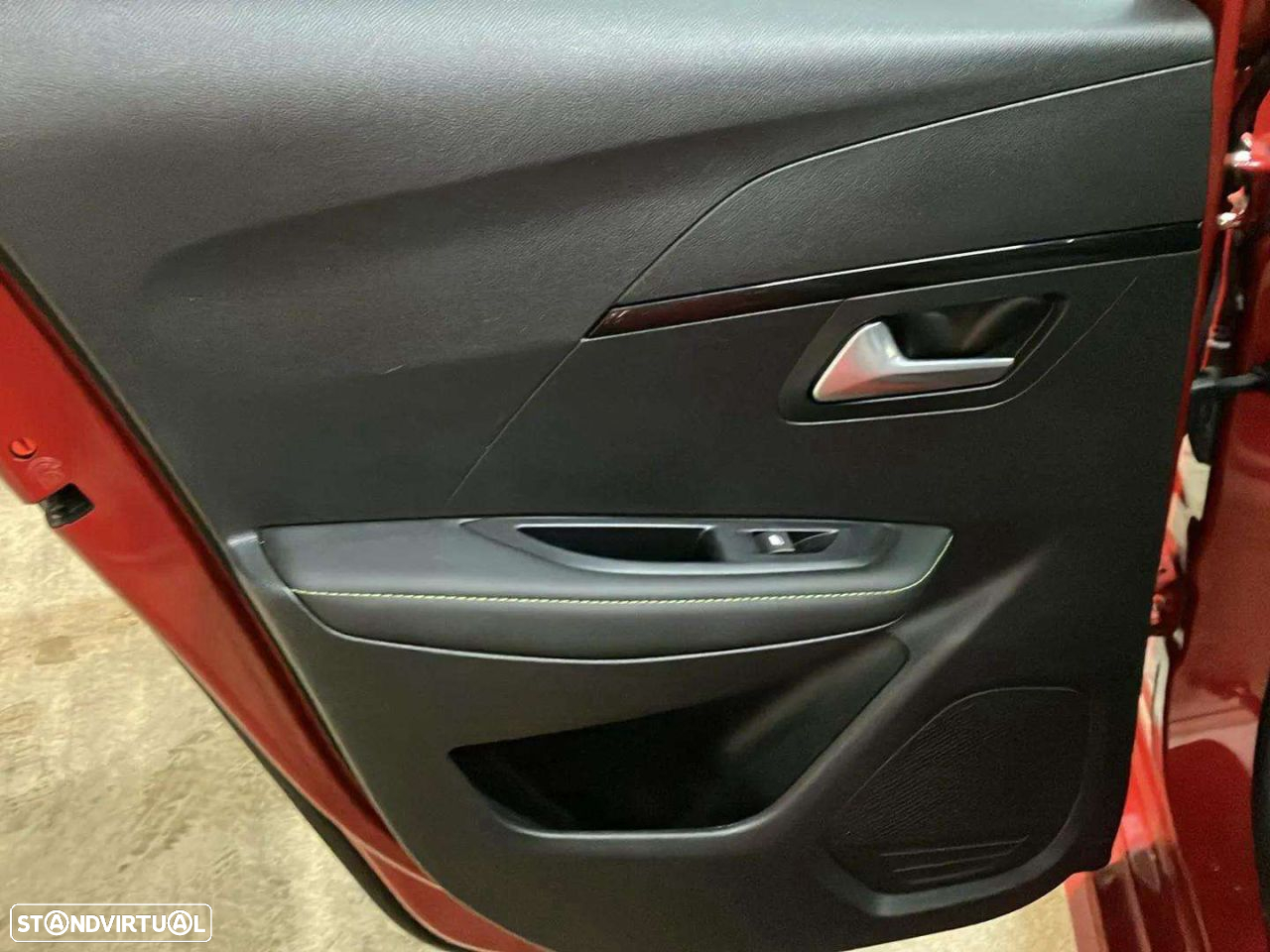 Peugeot e-208 50 kWh GT - 18
