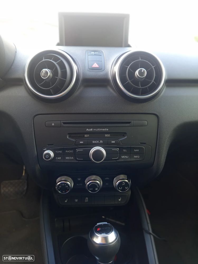 Audi A1 1.4 TFSI 119g S tronic Attraction - 2