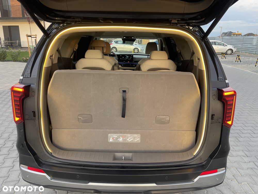 Kia Carnival - 22