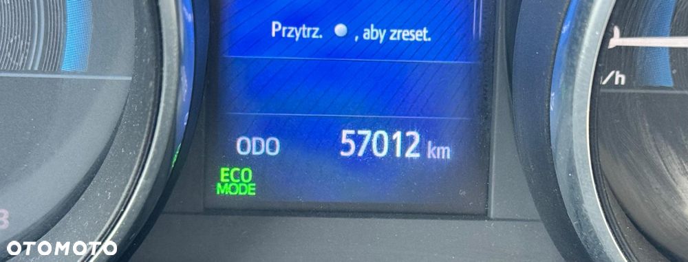 Toyota Auris Hybrid 135 Dynamic - 28