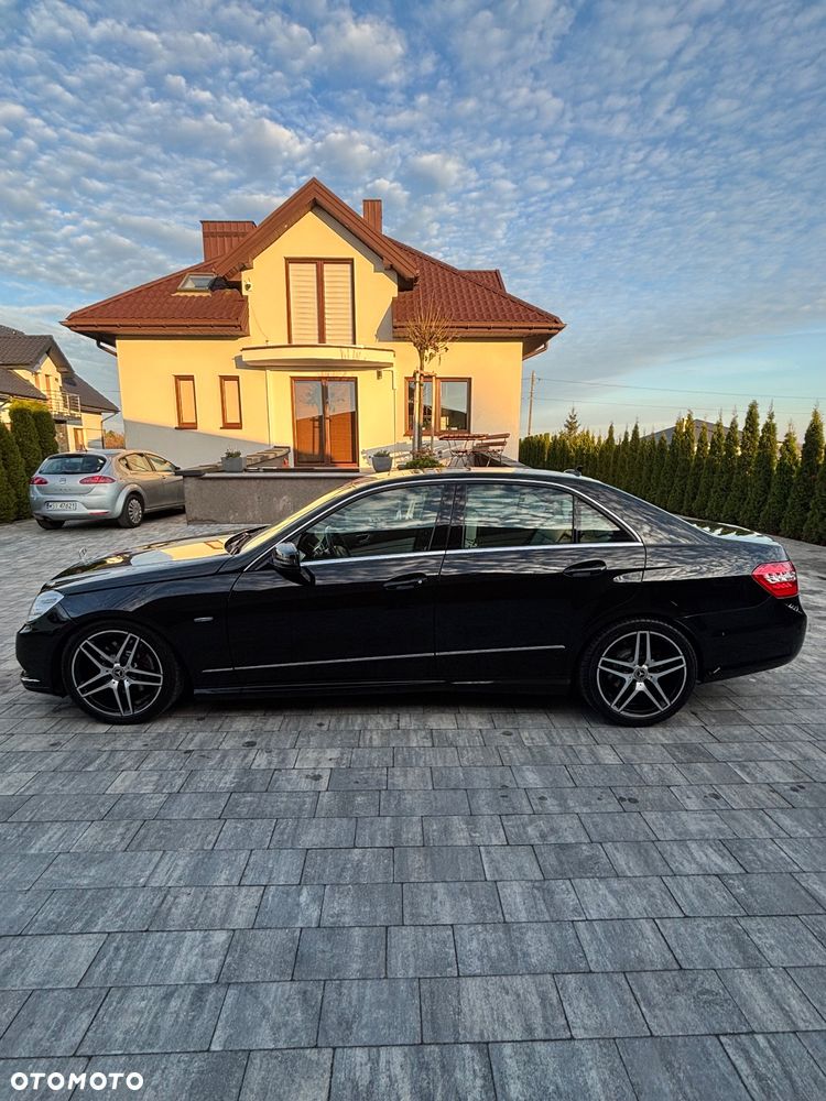 Mercedes-Benz Klasa E 350 CDI BlueEff Avantgarde - 30