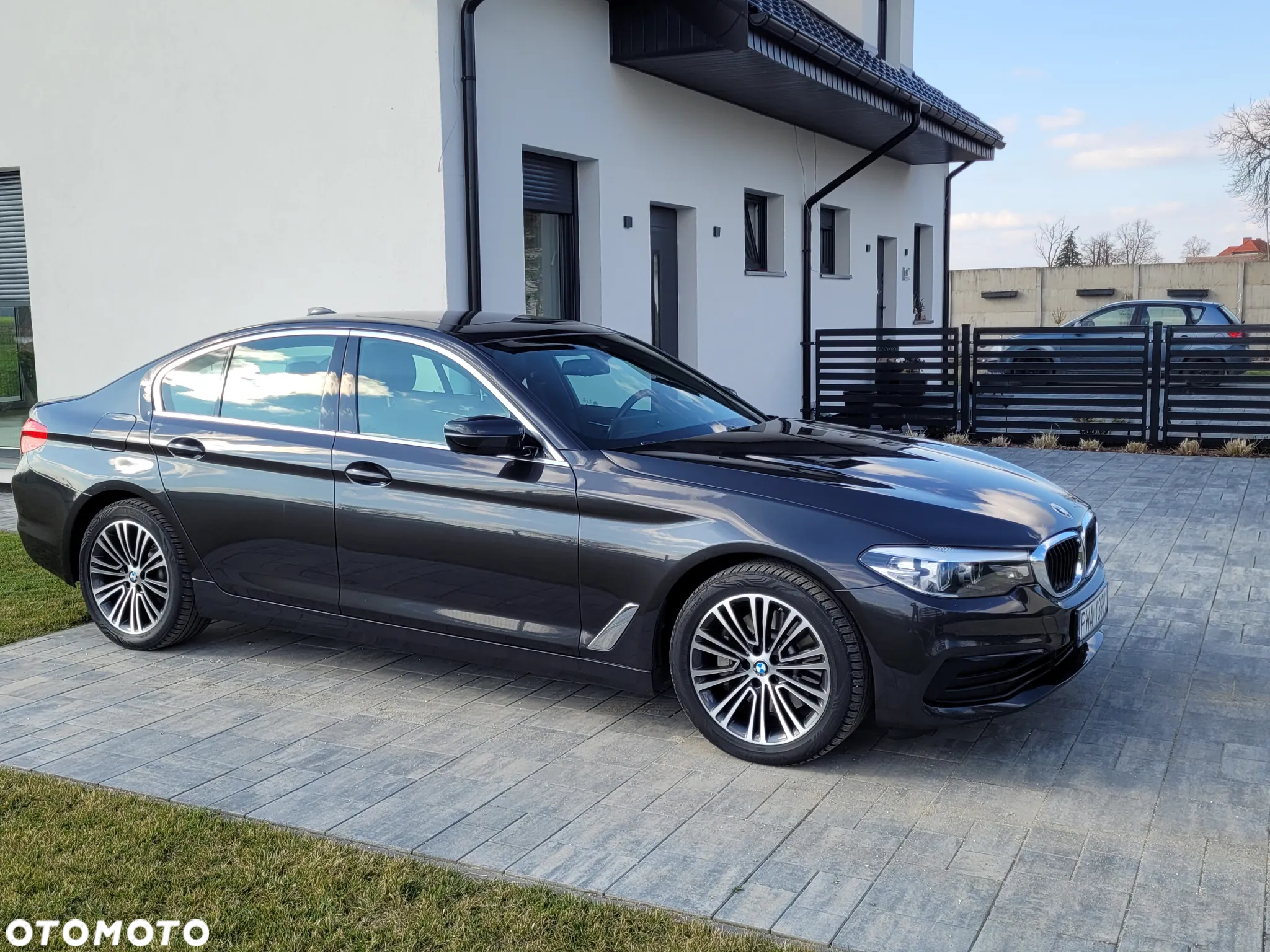 BMW Seria 5 530i xDrive Sport Line - 7