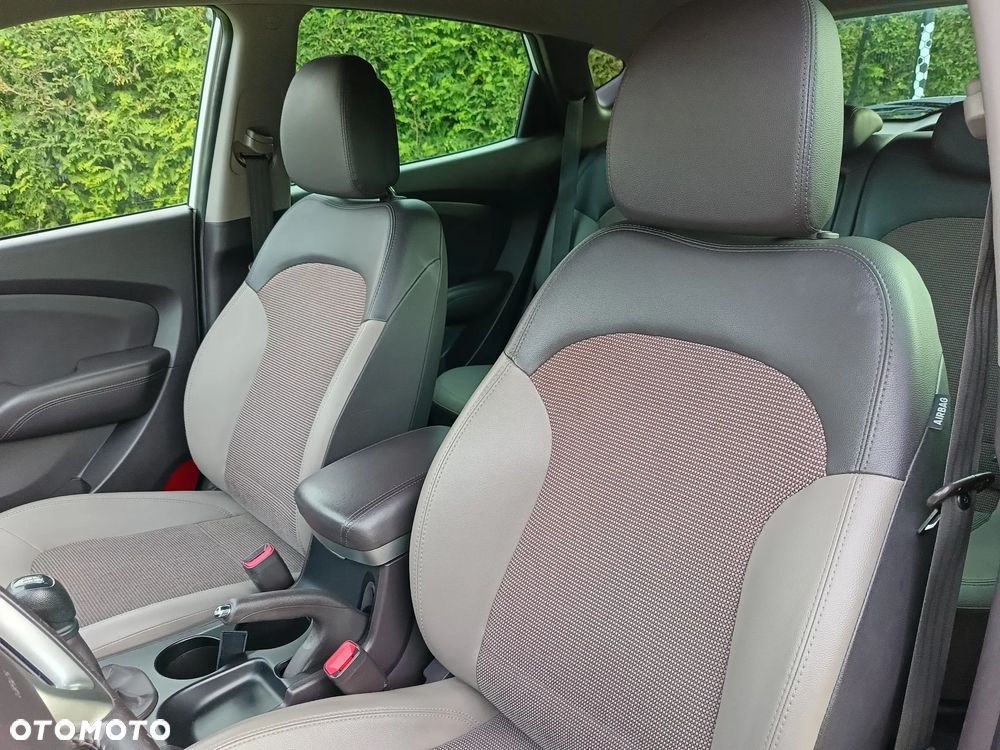 Hyundai ix35 2.0 4WD Premium - 16