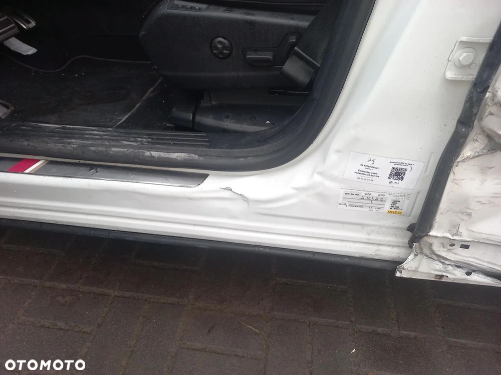 DS Automobiles DS 7 Crossback 2.0 BlueHDi Performance Line + - 6