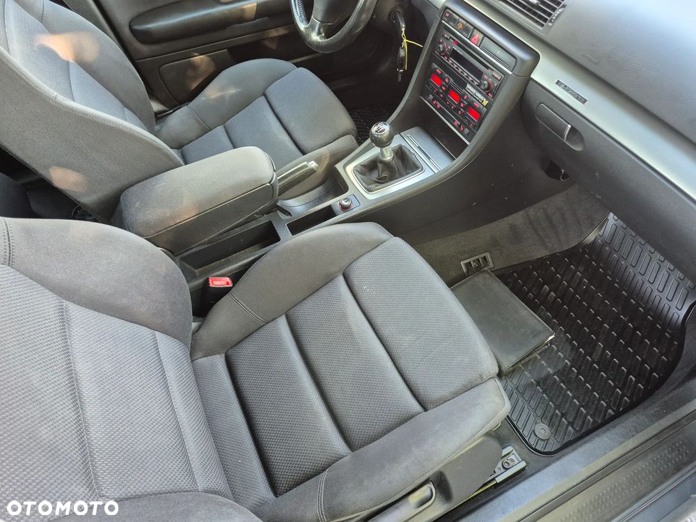 Audi A4 Limousine 1.8 T quattro - 9