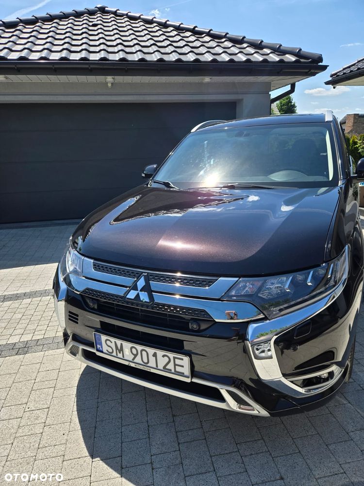 Mitsubishi Outlander Intense + - 23