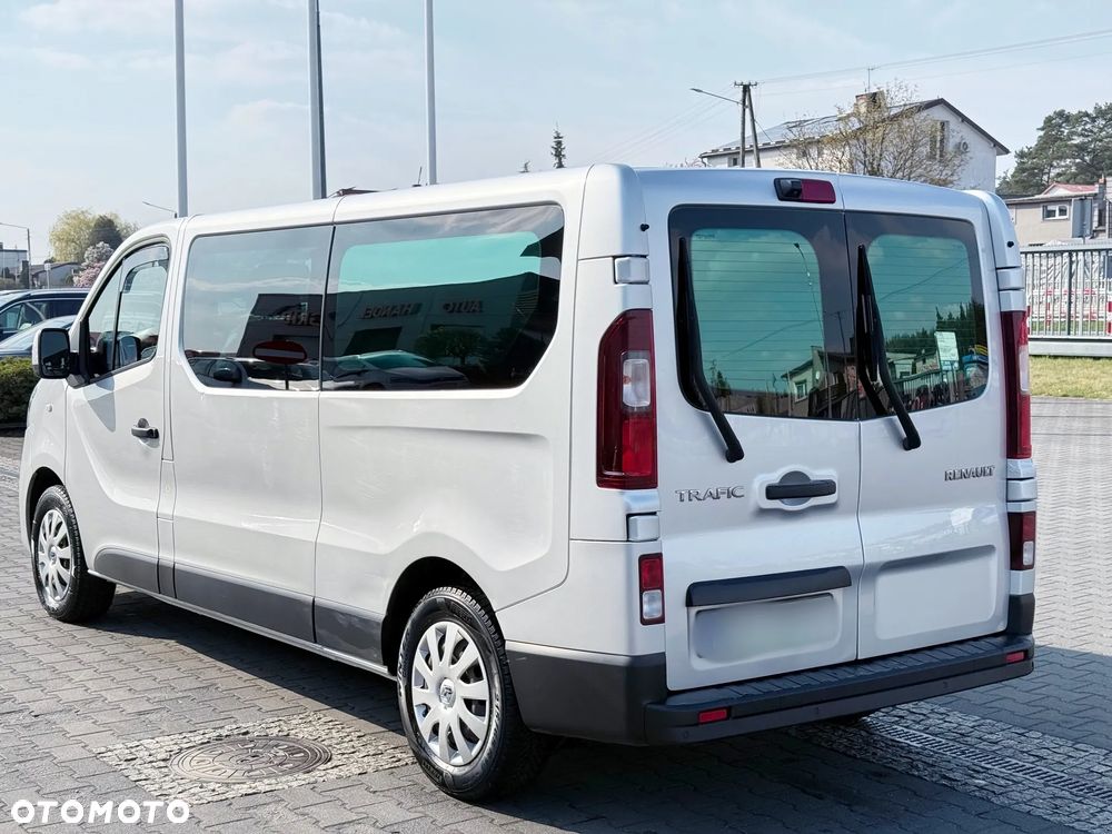 Renault Trafic Grand 2.0 dCi - 3