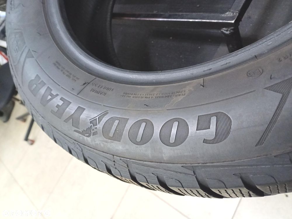 2x 215/65R17 goodyear 2020 opony zimowe 6mm 52829 - 3