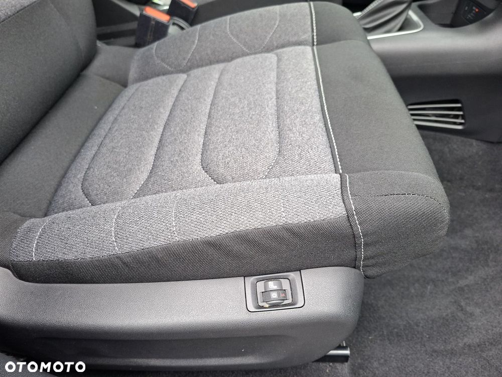 Citroën C3 1.2 PureTech Shine EAT6 - 23