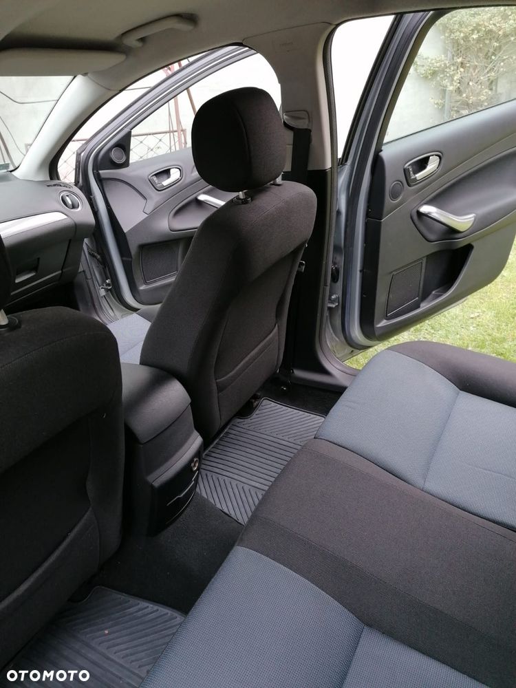 Ford Mondeo - 7