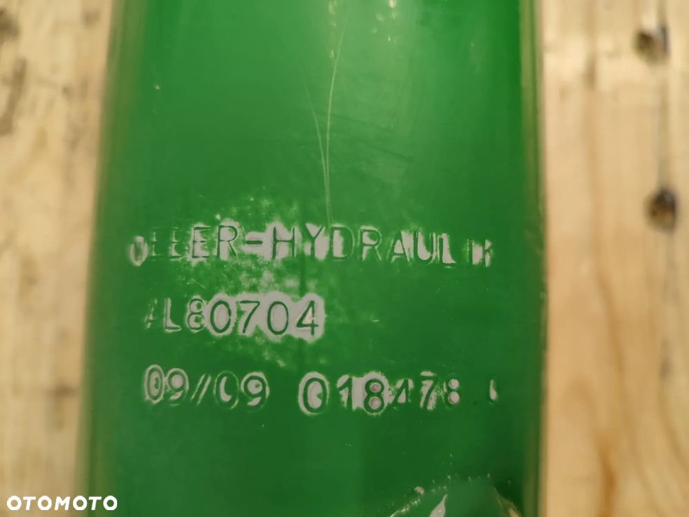Siłownik podnośnika John deere 6300 AL80704 - 7