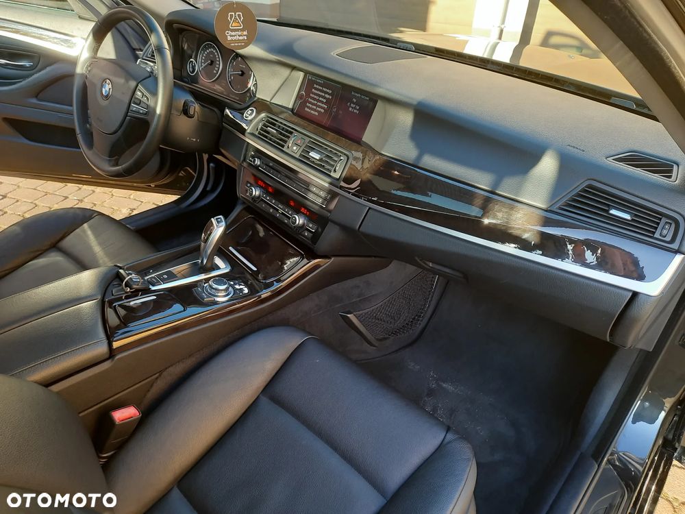 BMW Seria 5 528i - 21