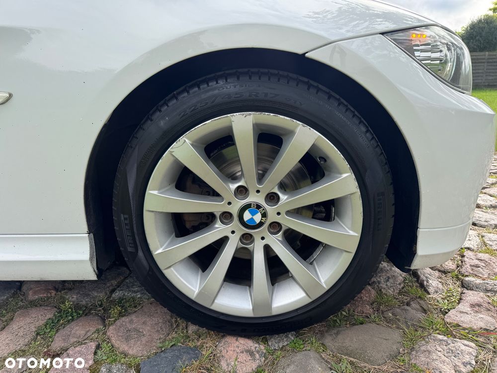 BMW Seria 3 318d DPF Touring Edition Sport - 12