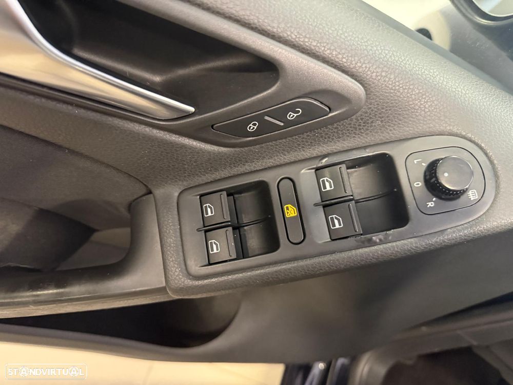 VW Golf 1.6 TDi Confortline - 7