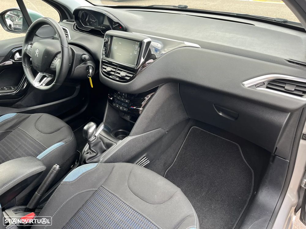 Peugeot 208 1.4 HDi Allure - 15