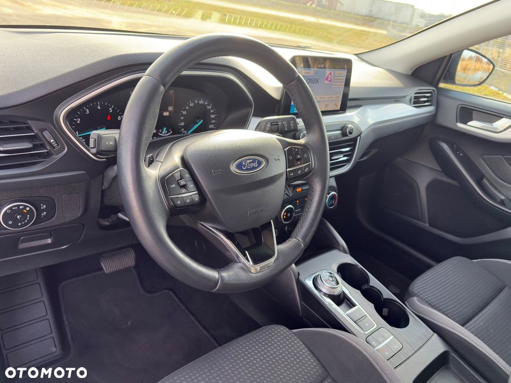 Ford Focus 1.0 EcoBoost Titanium - 11