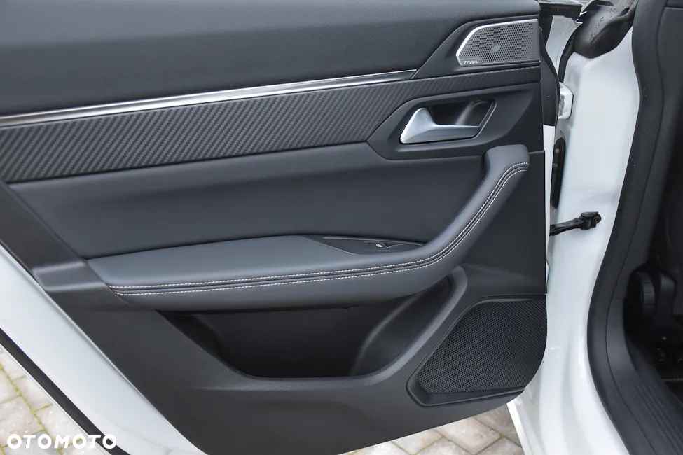 Peugeot 508 Plug-In Hybrid 225 e-EAT8 GT Pack - 36