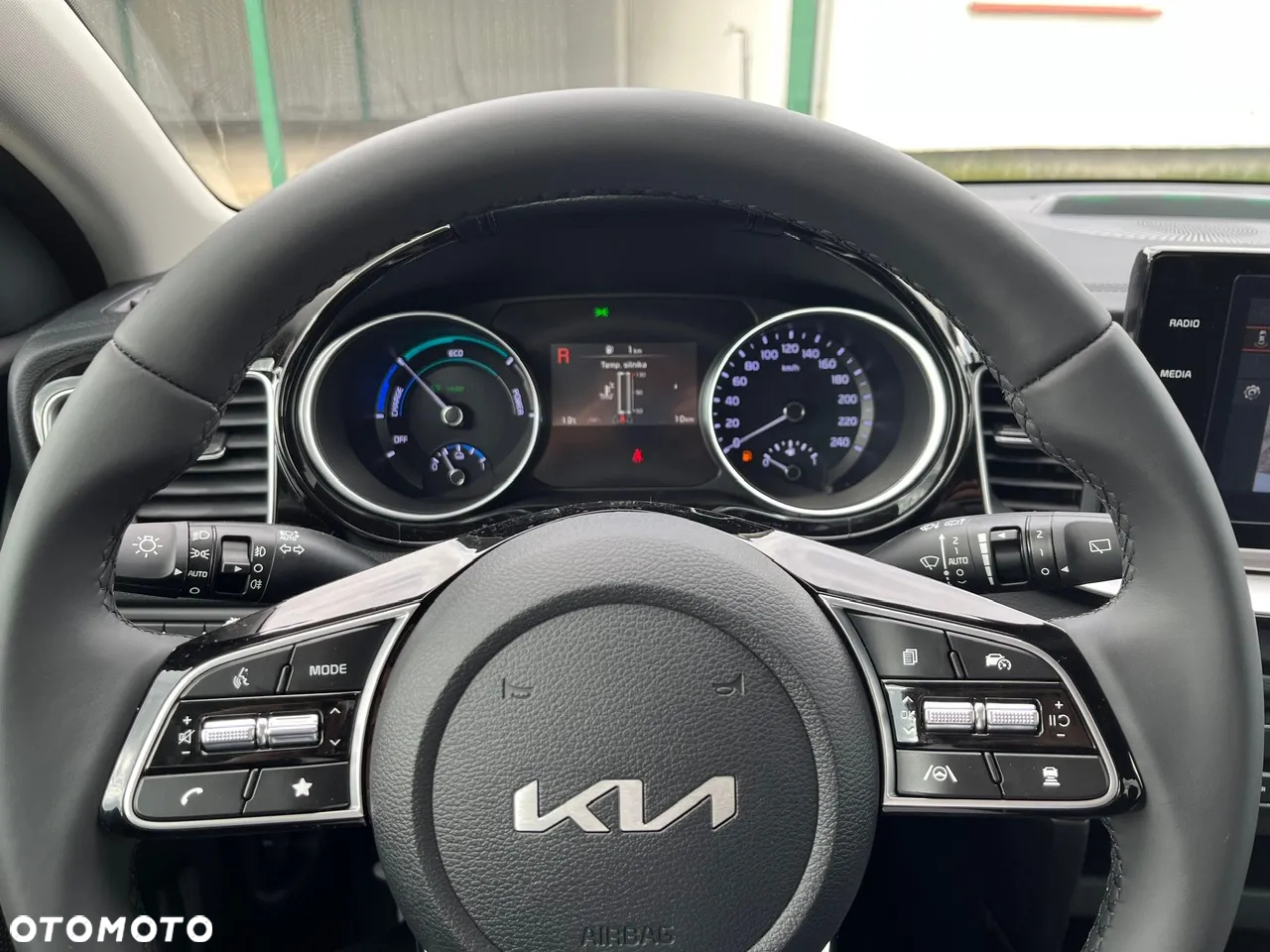 Kia Ceed 1.6 GDI PHEV L DCT - 13