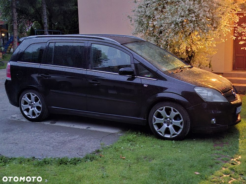 Opel Zafira - 1
