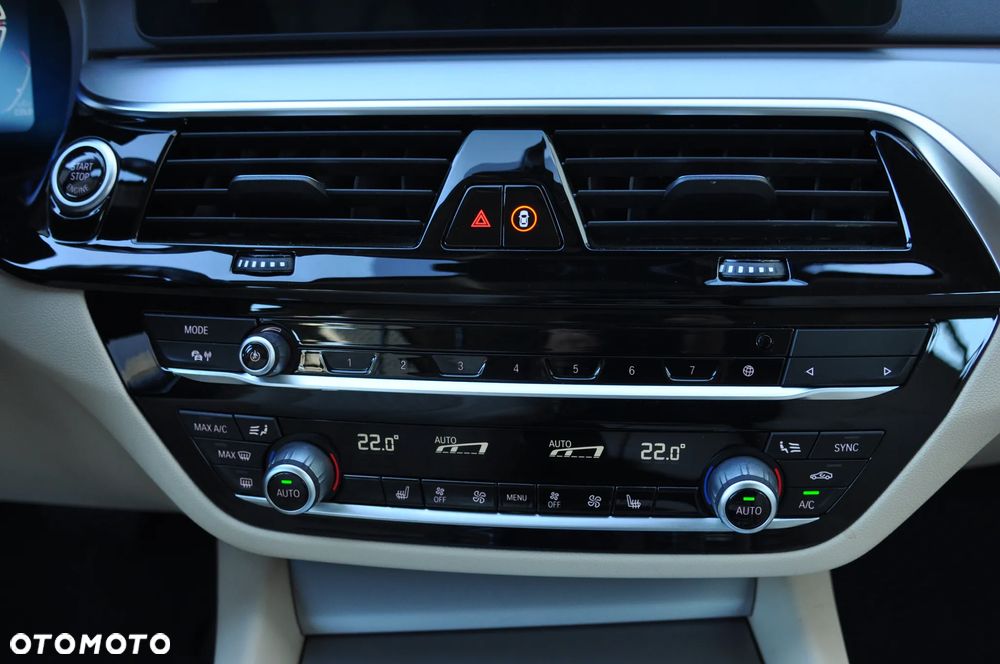 BMW Seria 5 520d xDrive - 20