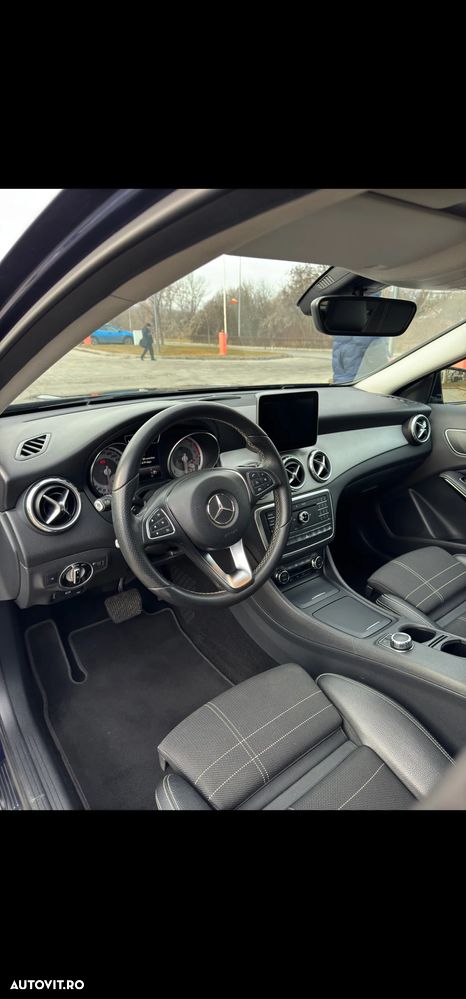 Mercedes-Benz GLA 220 CDI 4Matic 7G-DCT - 8