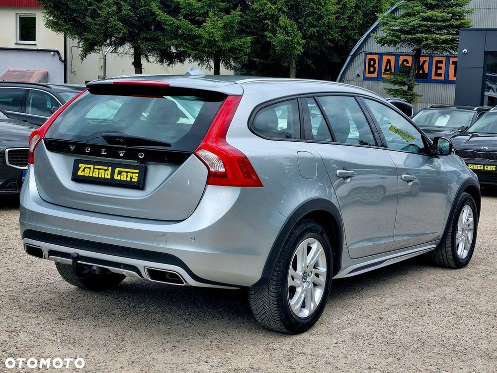 Volvo V60 Cross Country D3 Geartronic Summum - 5