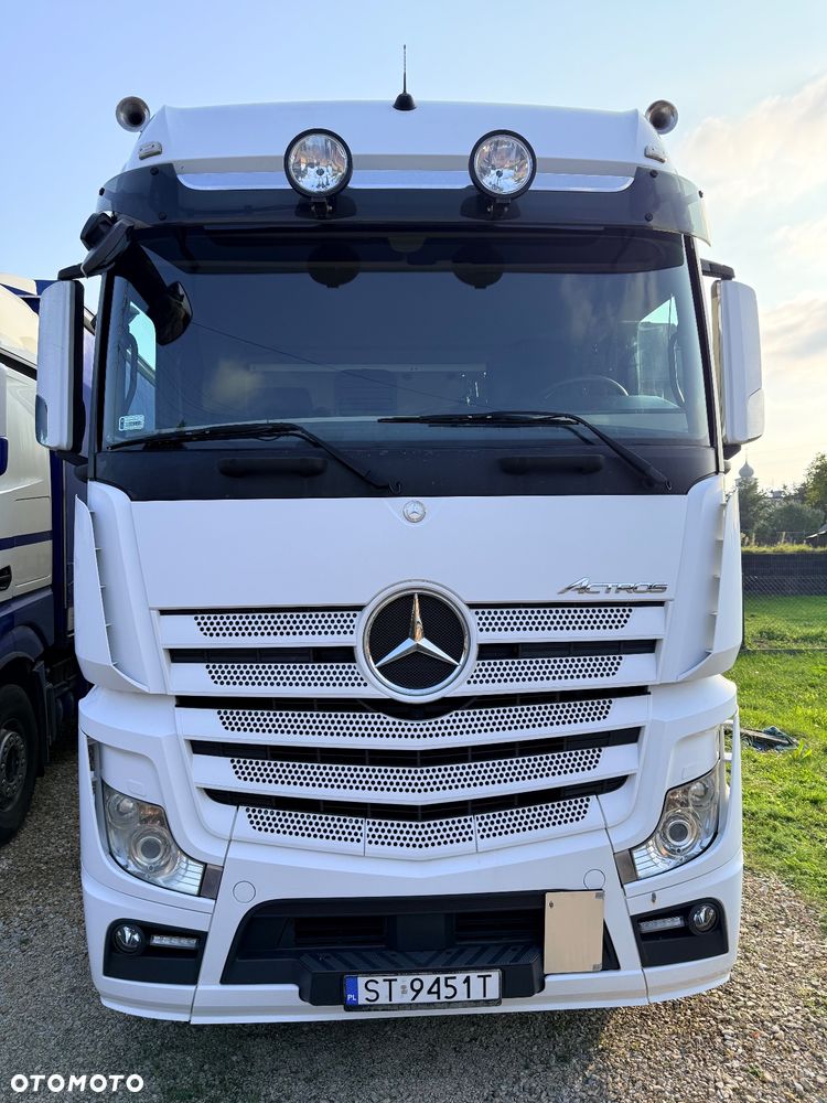 Mercedes-Benz ACTROS MP4 - 3