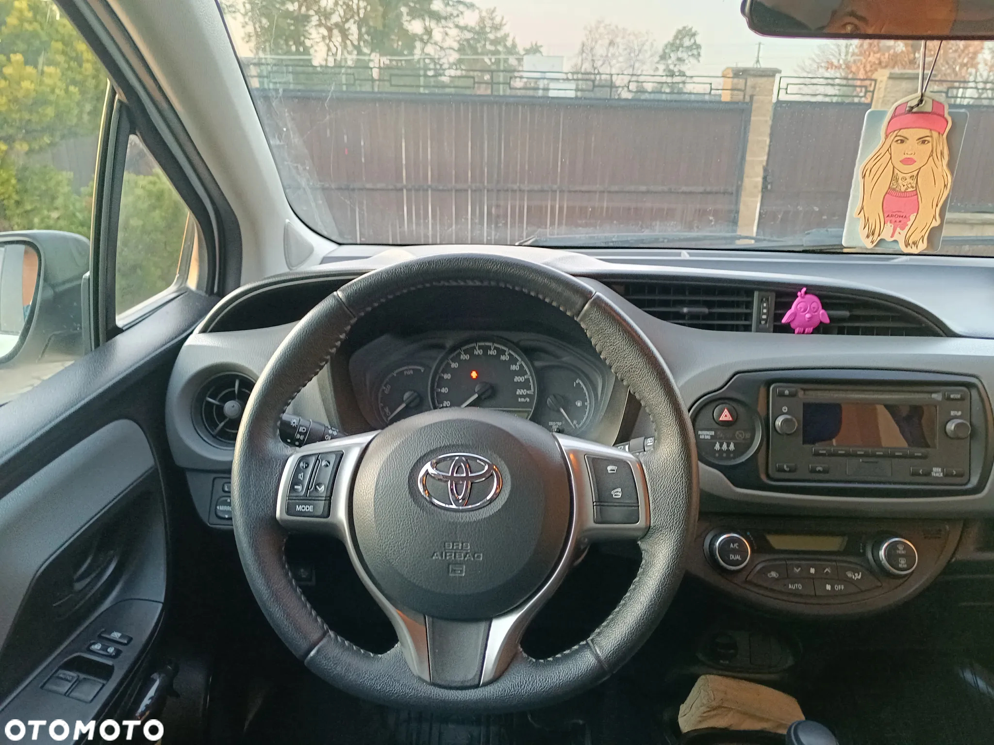 Toyota Yaris - 14