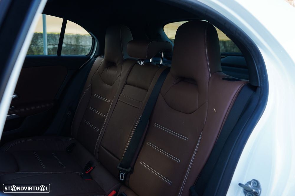 Mercedes-Benz A 220 - 19