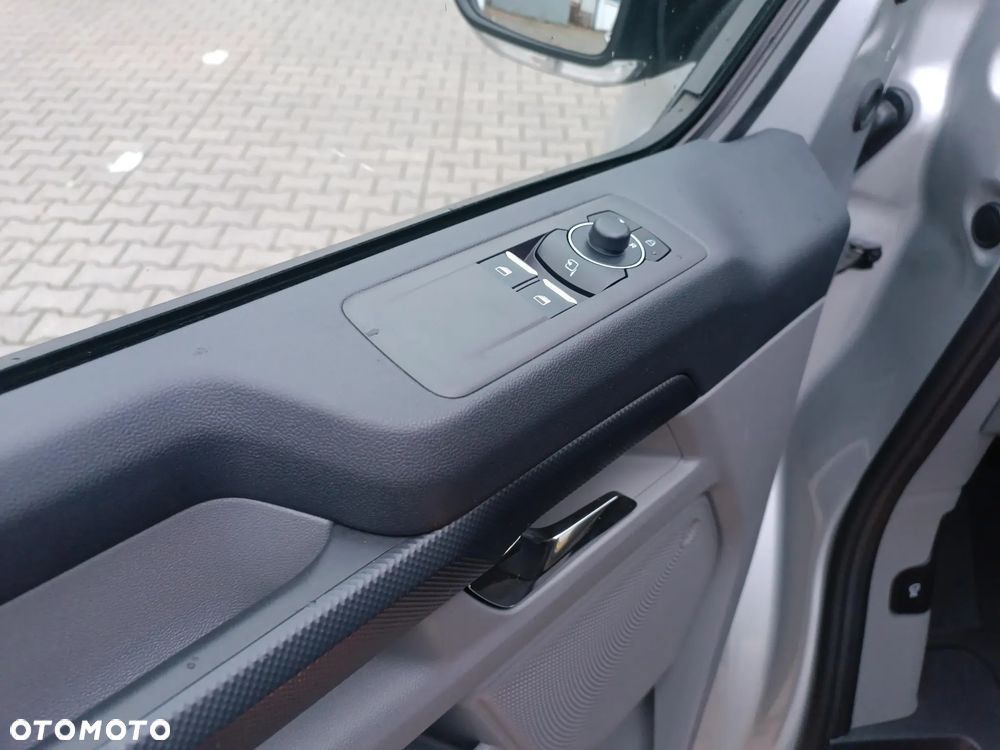 Ford Transit Custom - 10