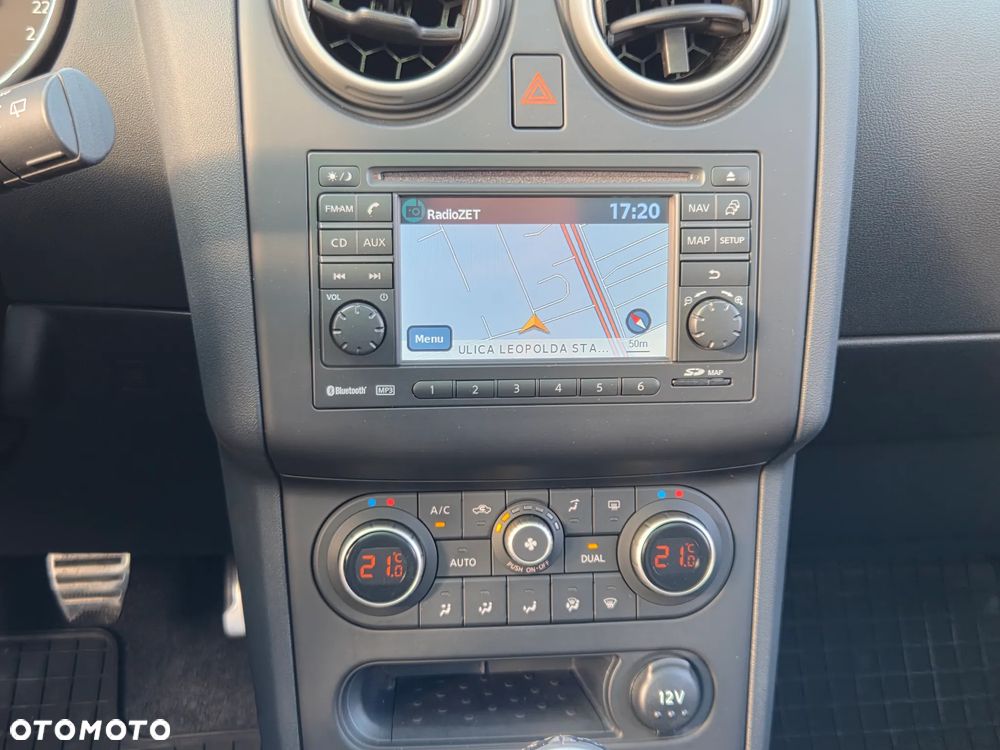 Nissan Qashqai 2.0 4x4 Tekna Premium - 25