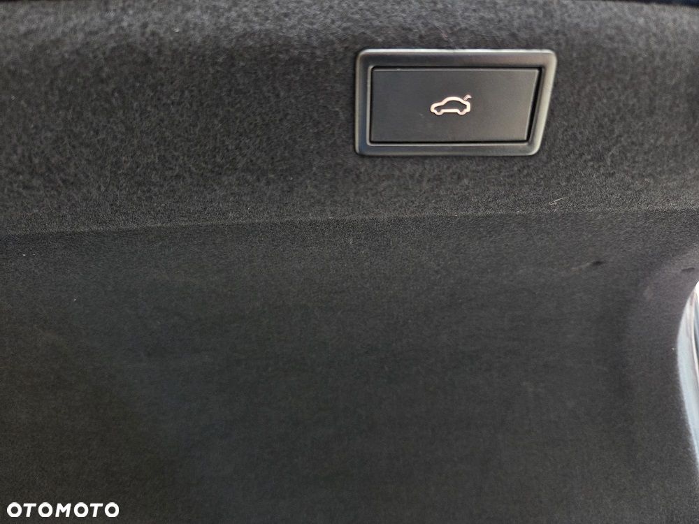 Skoda Superb 2.0 TDI SCR Sportline DSG - 9