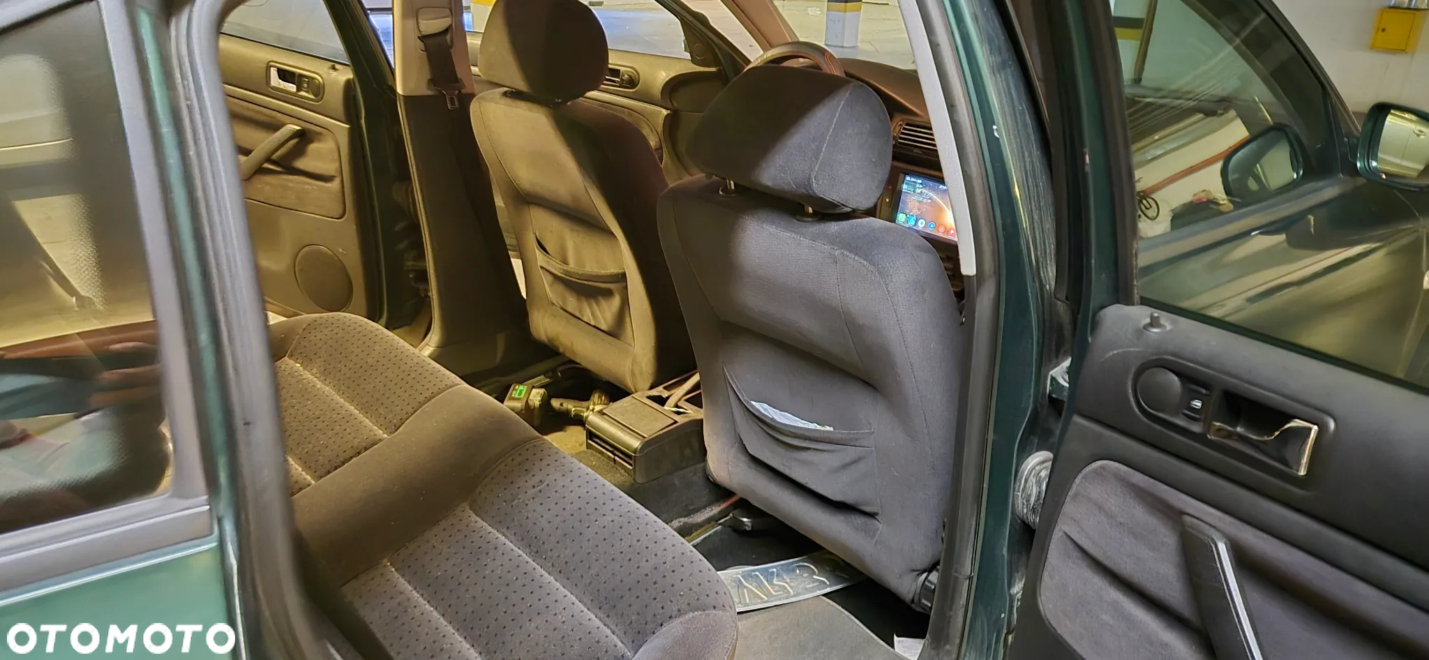 Volkswagen Passat 1.8T - 13