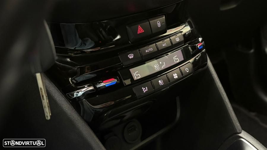 Peugeot 208 1.2 PureTech Allure - 16
