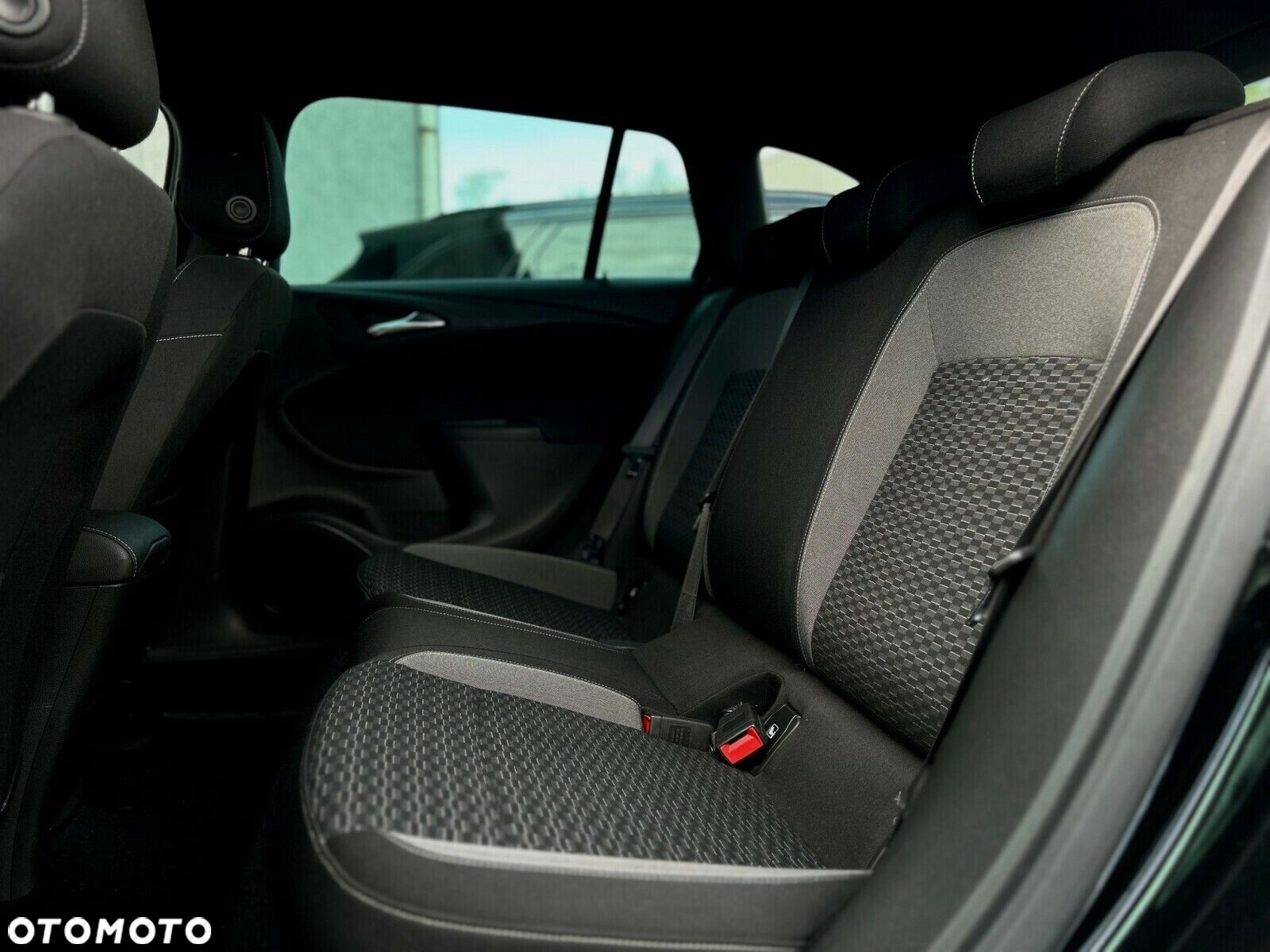 Opel Astra V 1.5 CDTI GS Line S&S - 12