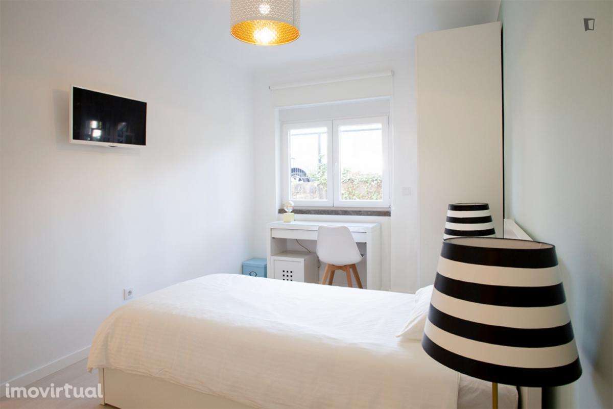 Quarto - localizado em Carcavelos Lisbon - Grande imagem: 3/22