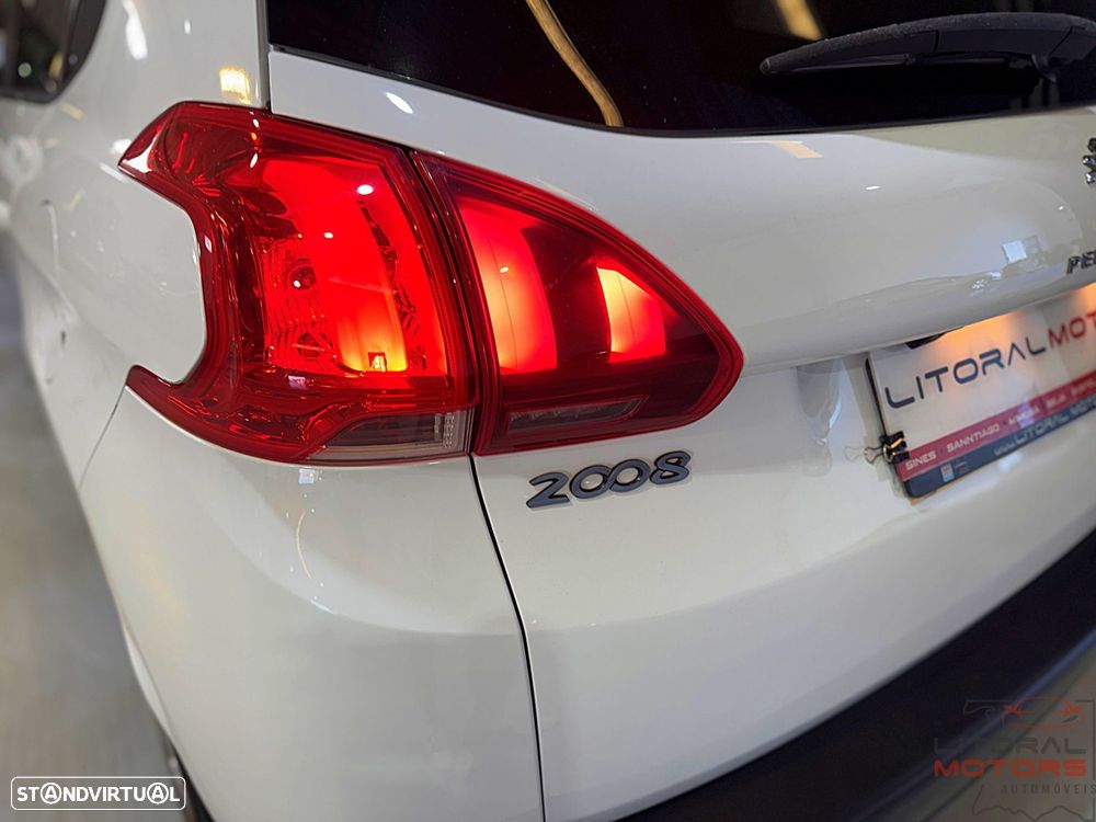 Peugeot 2008 1.2 PureTech Style - 7