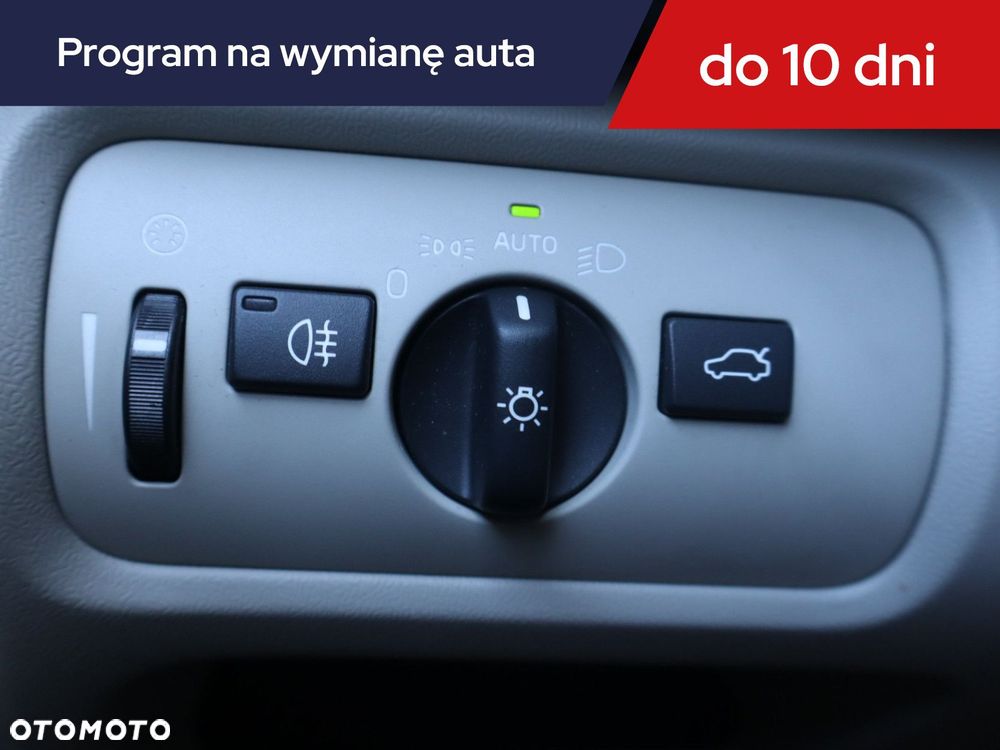 Volvo V40 - 18