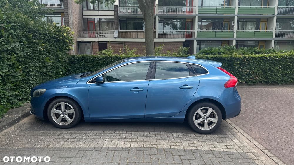 Volvo V40 D2 Momentum - 7