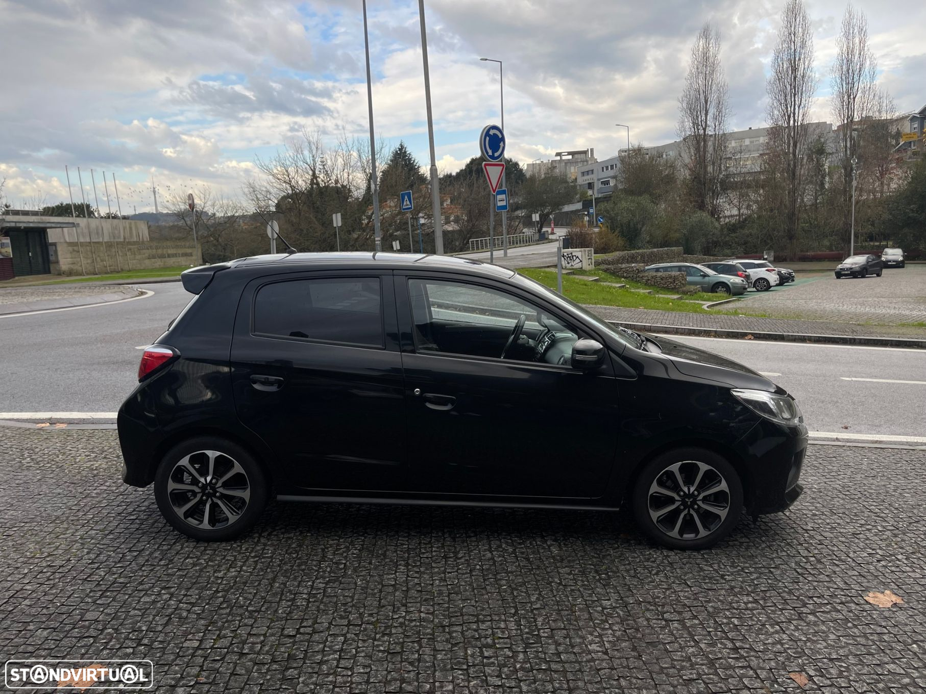 Mitsubishi Space Star 1.2 Intense - 11