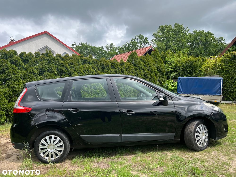 Renault Scenic 1.9 dCi Confort Privilege - 11