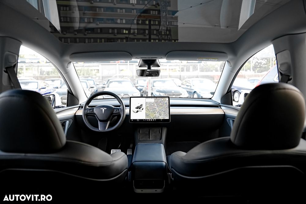 Tesla Model Y - 26