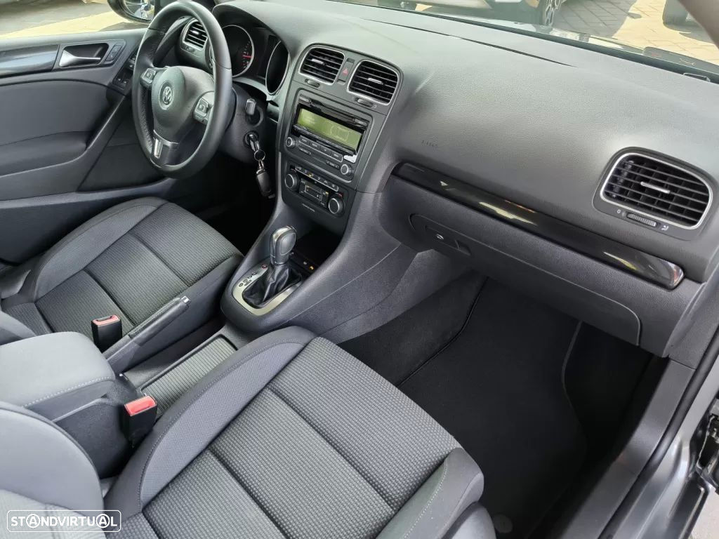 VW Golf 1.6 TDi Confortline DSG - 26