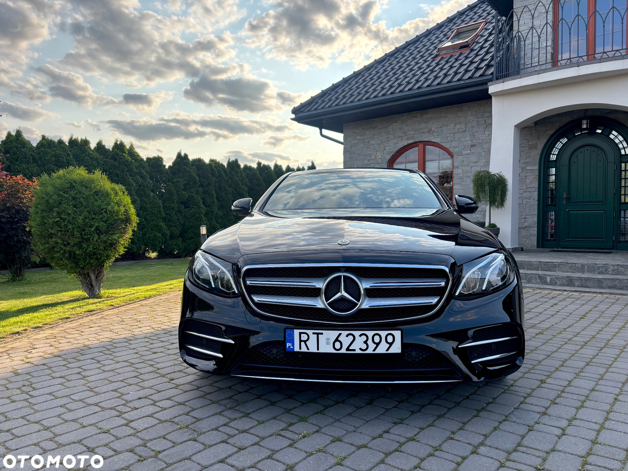 Mercedes-Benz Klasa E 220 d 9G-TRONIC AMG Line - 2