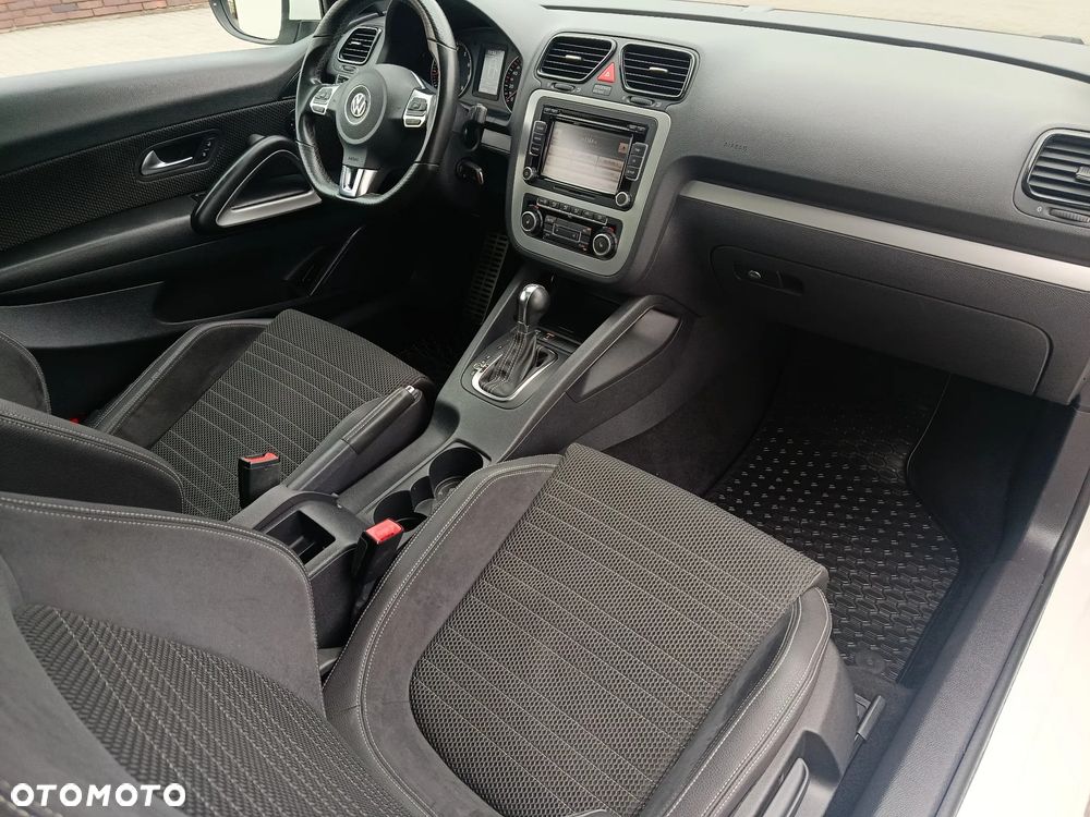 Volkswagen Scirocco 1.4 TSI DSG Edition - 32
