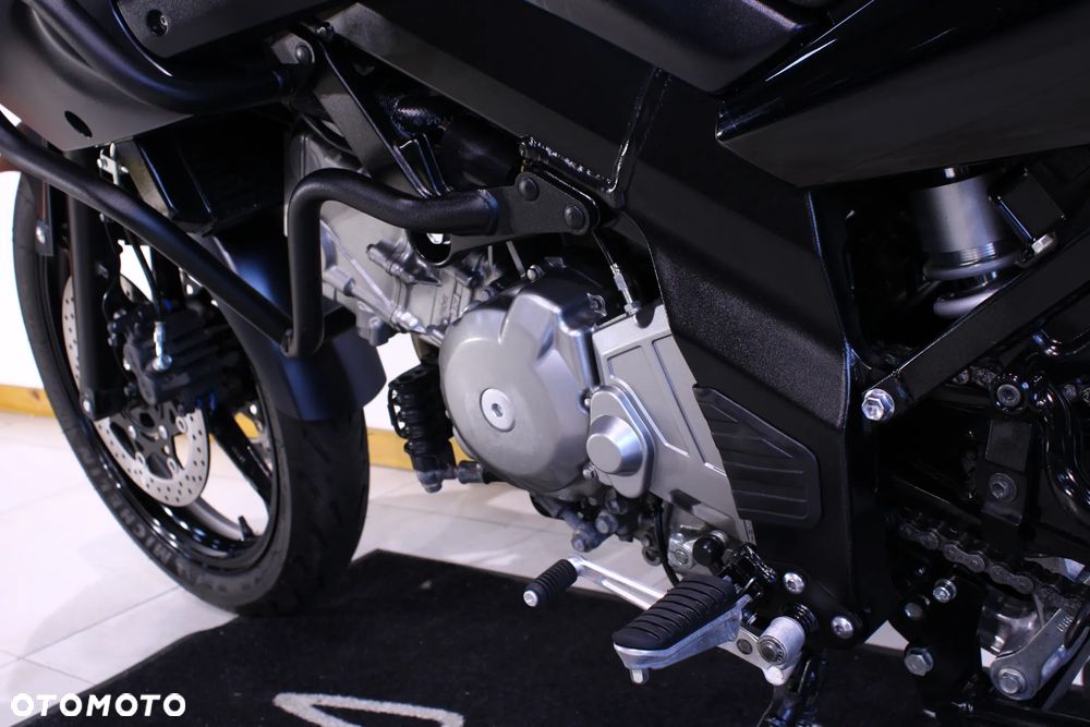 Suzuki DL - 29